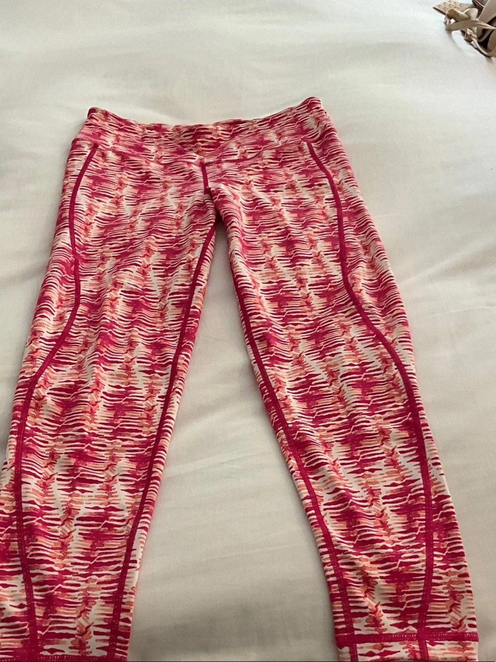 Vineyard Vines Pink and Coral Performance Leggings